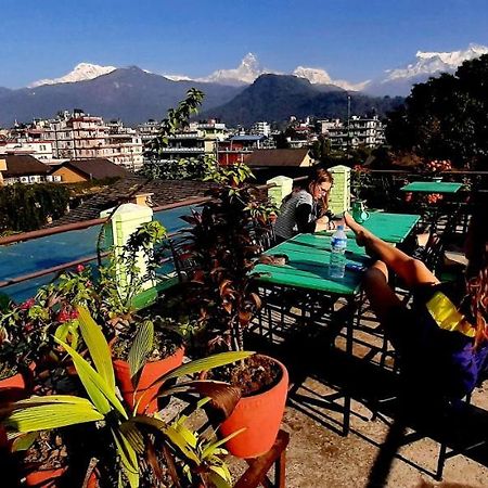 Kiwi Backpackers Hostel Pokhara Exterior photo