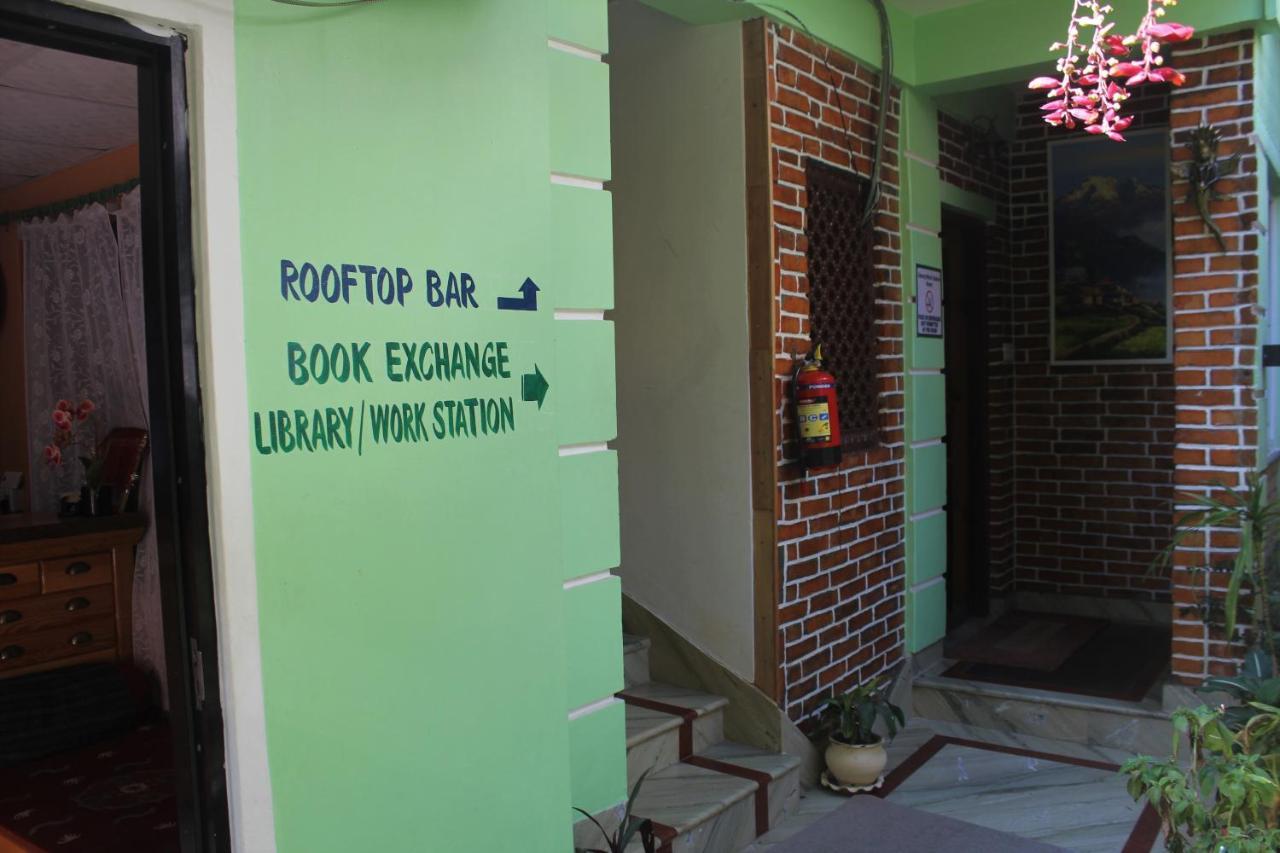 Kiwi Backpackers Hostel Pokhara Exterior photo